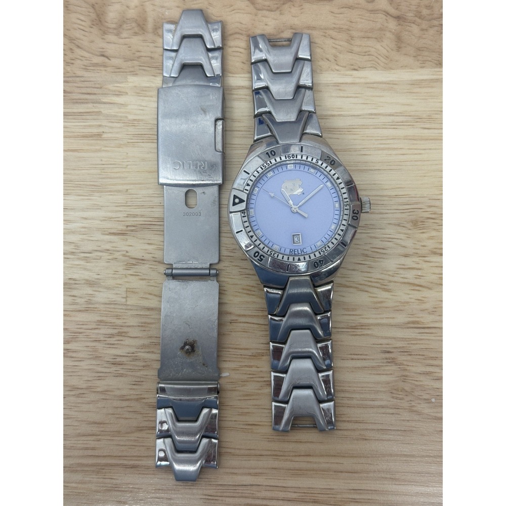 Relic‎ UNC Tarheels Watch Silver Stainless Steel Not Working For Parts